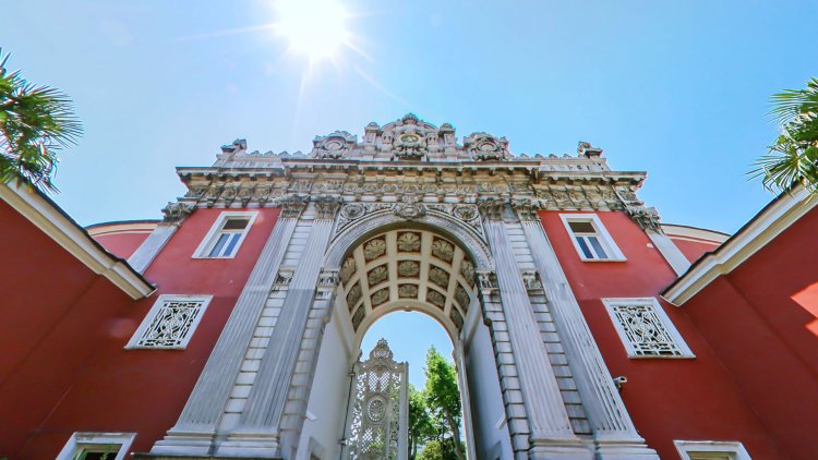 Dolmabahce Palace Treasure Gate
