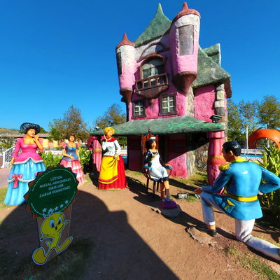 Cartoon and Fairy Tale Heroes Park