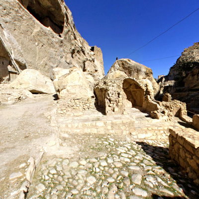  Mağaralar Ön Taraf