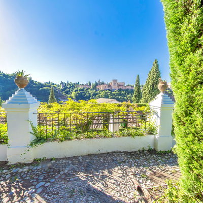 Granada Üniversite Konuk Evi