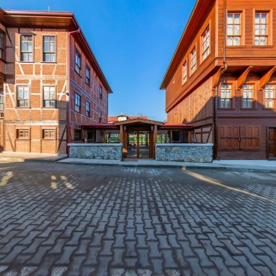 Sokak (Giriş)