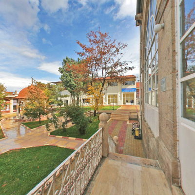 Cami Girişi