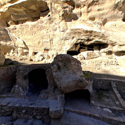 Mağaralar Üst Taraf