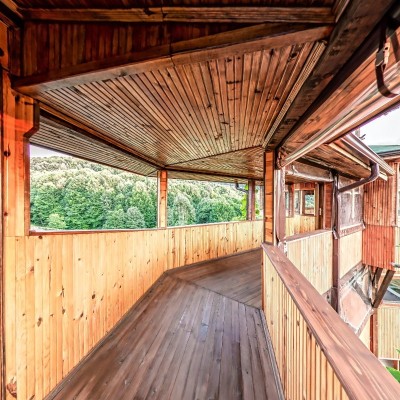 Cedar Apartment (Balcony 1)
