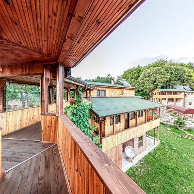 Cedar Apartmend (Teras Road)