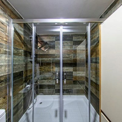 Beech Apartment (Bathroom 2)