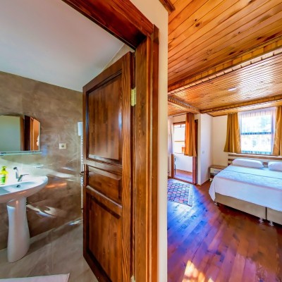 Oak Apartment (Hall)